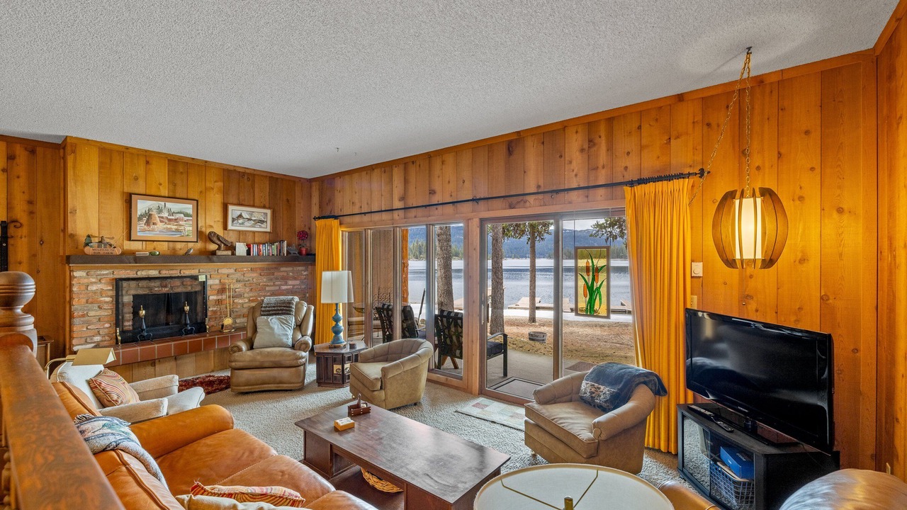 Photo of Livingroom in McCall