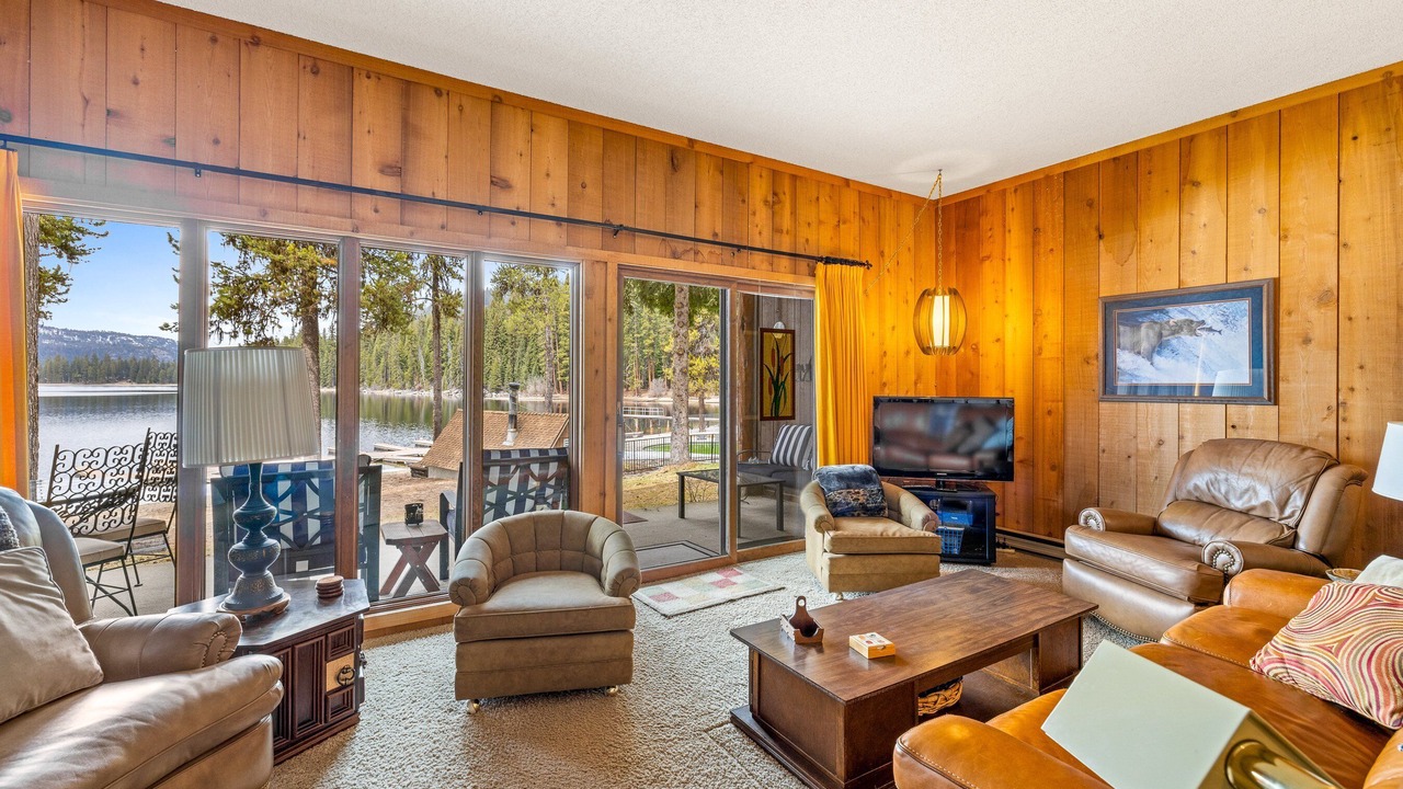 Photo of Livingroom in McCall