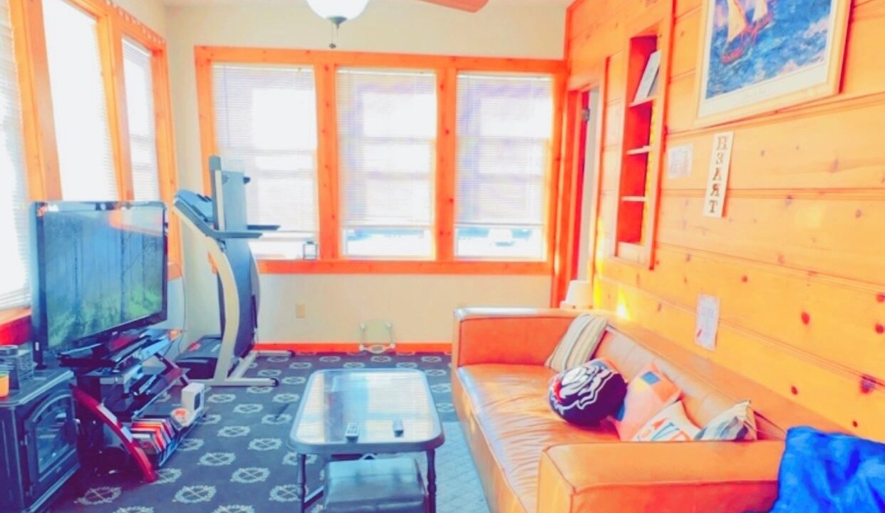 Photo of Livingroom in New Philadelphia
