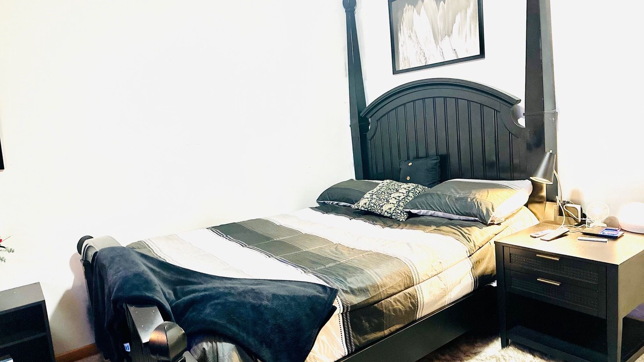 Photo of Bedroom in New Philadelphia
