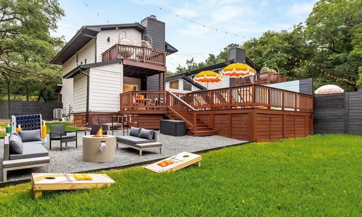 Photo of Patio Balcony in South Lamar