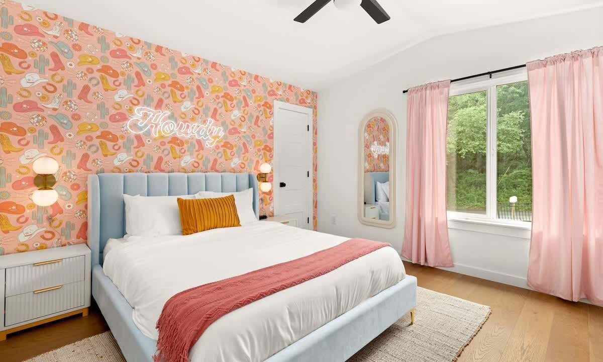 Photo of Bedroom in South Lamar