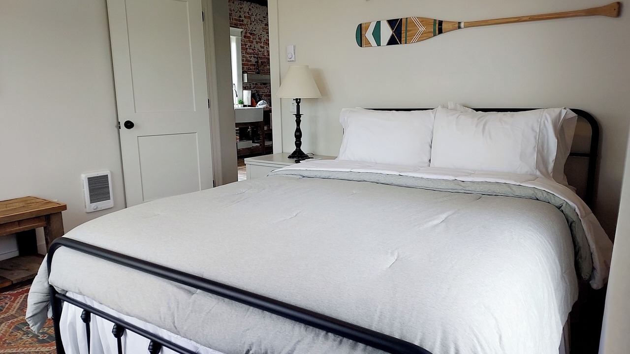 Photo of Bedroom in Salmon