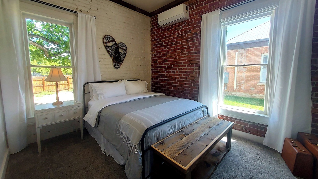 Photo of Bedroom in Salmon