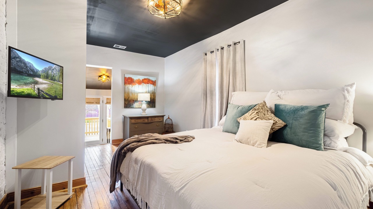 Photo of Bedroom in South Louisville