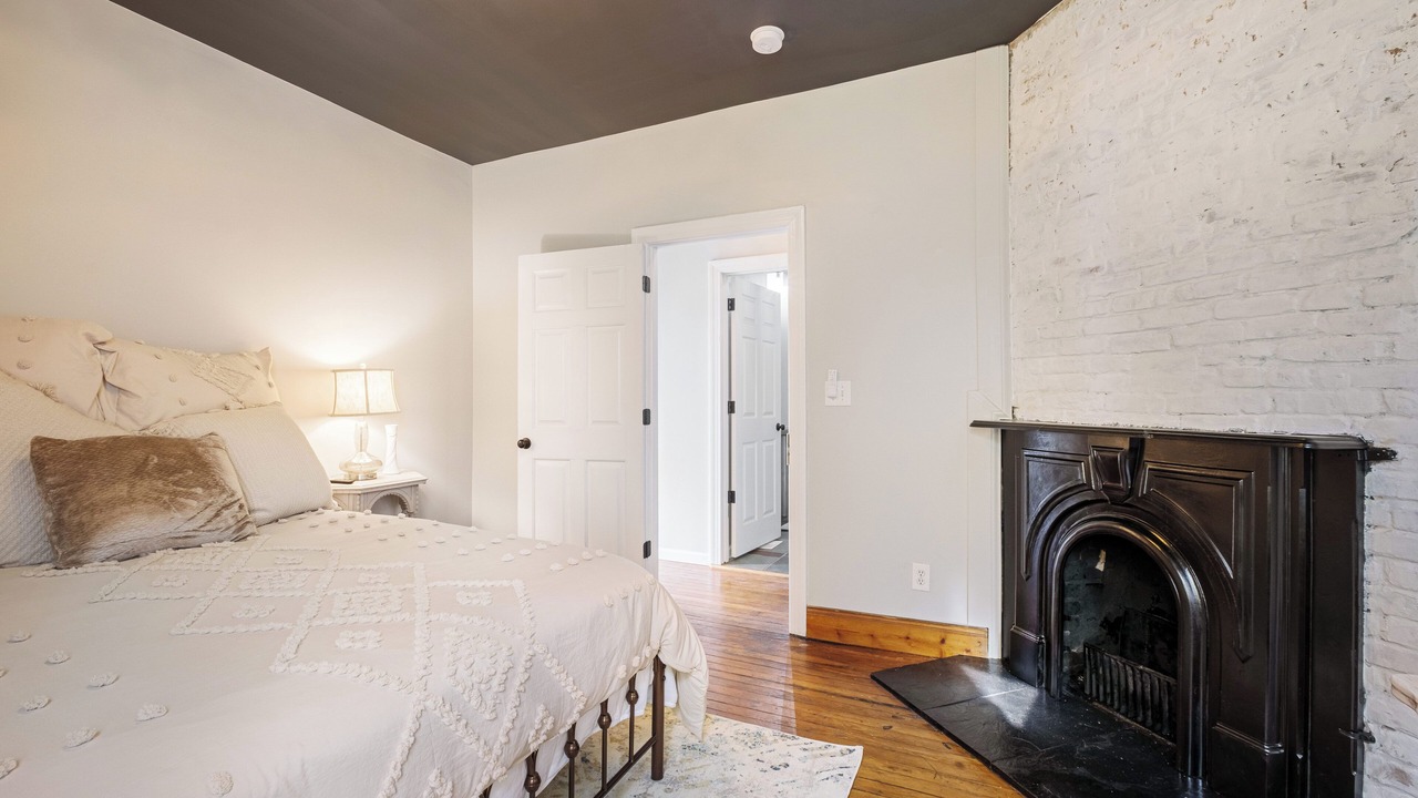 Photo of Bedroom in South Louisville