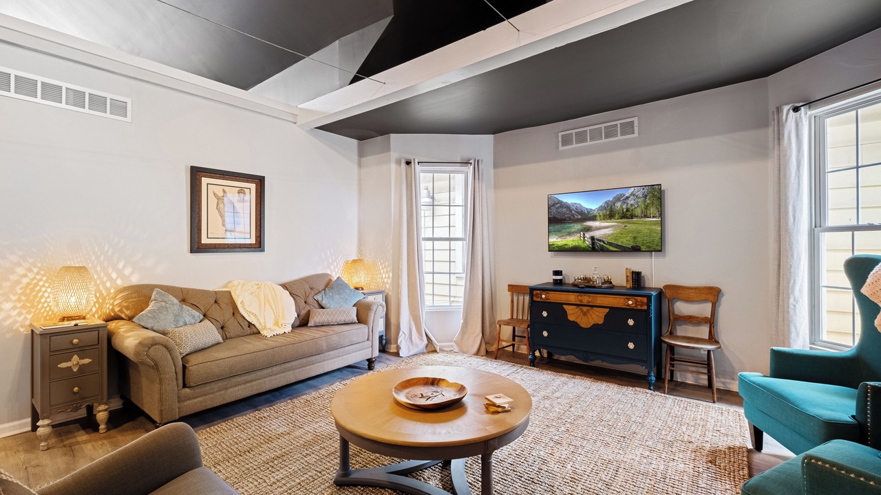 Photo of Livingroom in South Louisville