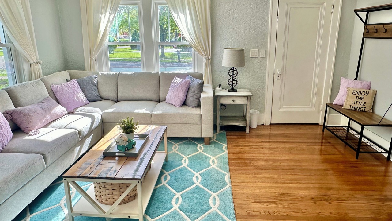 Photo of Livingroom in Auburn Hills