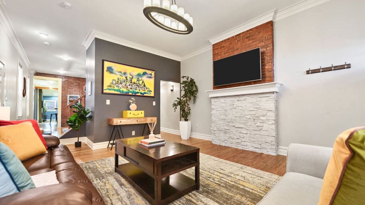 Photo of Livingroom in South Side Flats