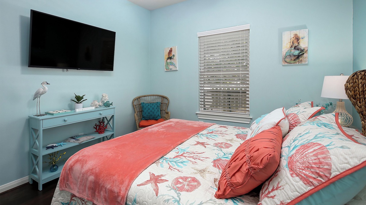 Photo of Bedroom in Clear Lake Shores