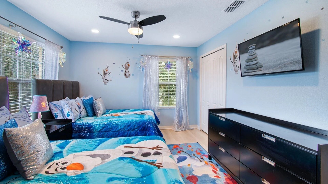 Photo of Bedroom in Bay Lake