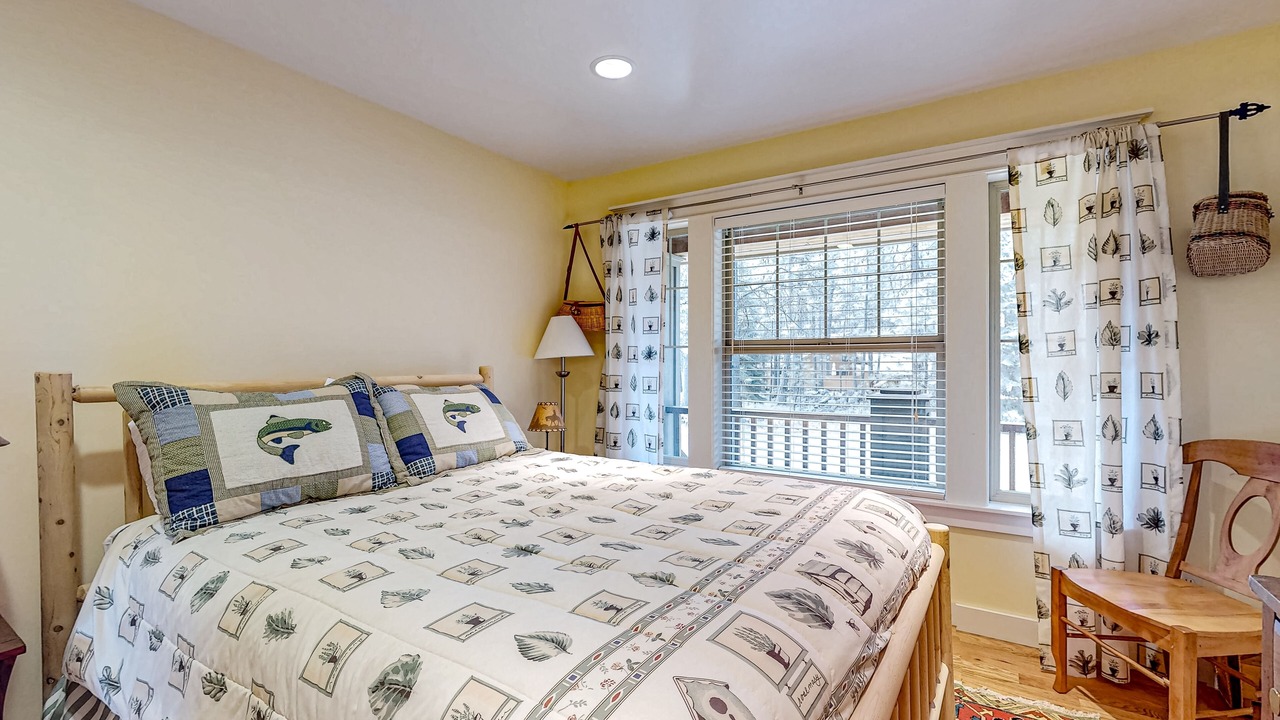 Photo of Bedroom in Black Butte Ranch