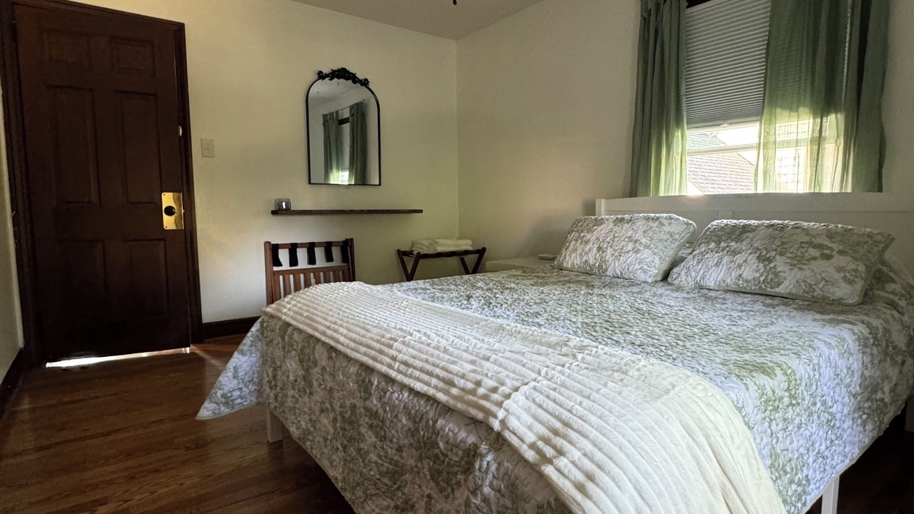 Photo of Bedroom in State College