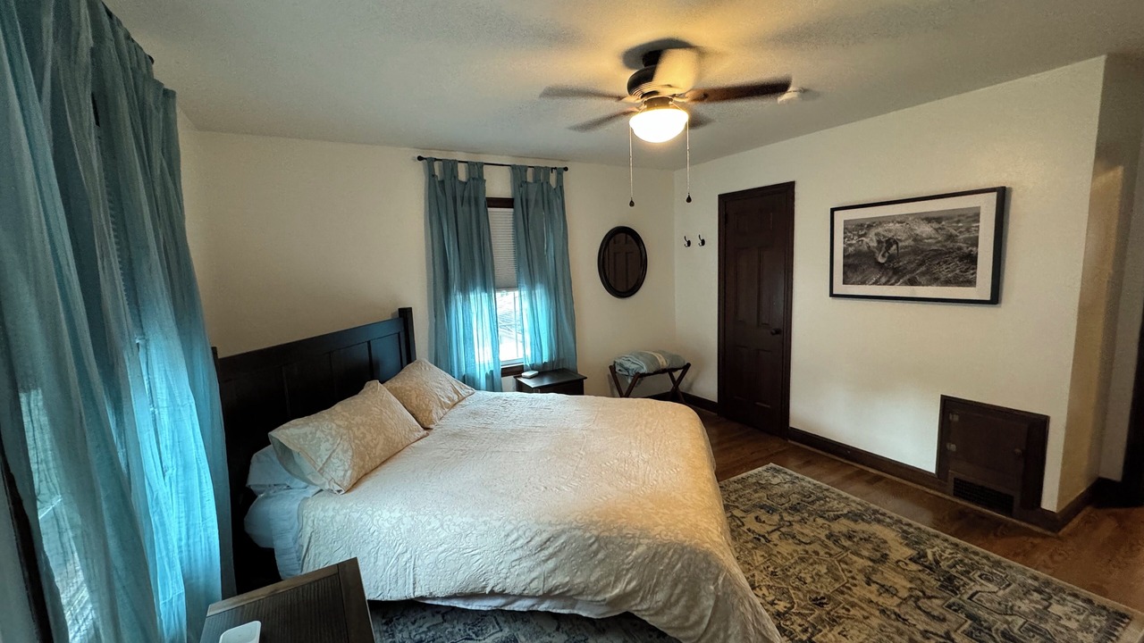 Photo of Bedroom in State College