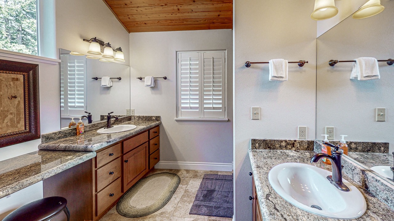 Photo of Bathroom in East Hope