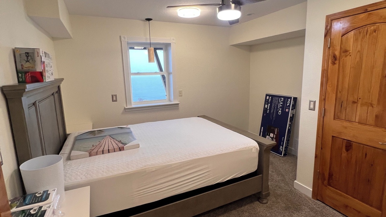 Photo of Bedroom in Oak Harbor