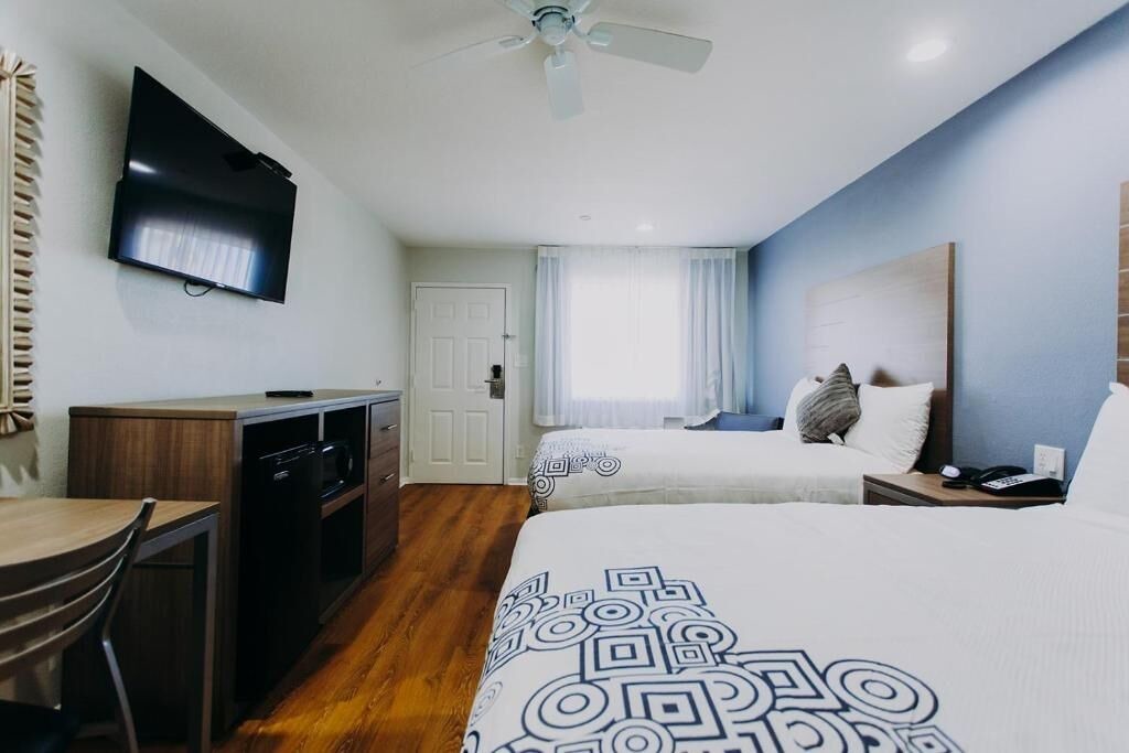 Photo of Bedroom in Clear Lake Shores