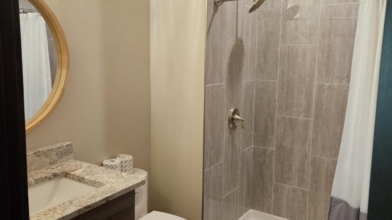 Photo of Bathroom in Gardiner