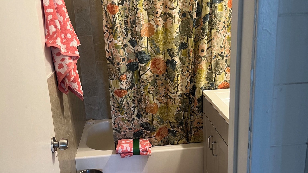 Photo of Bathroom in Harbor