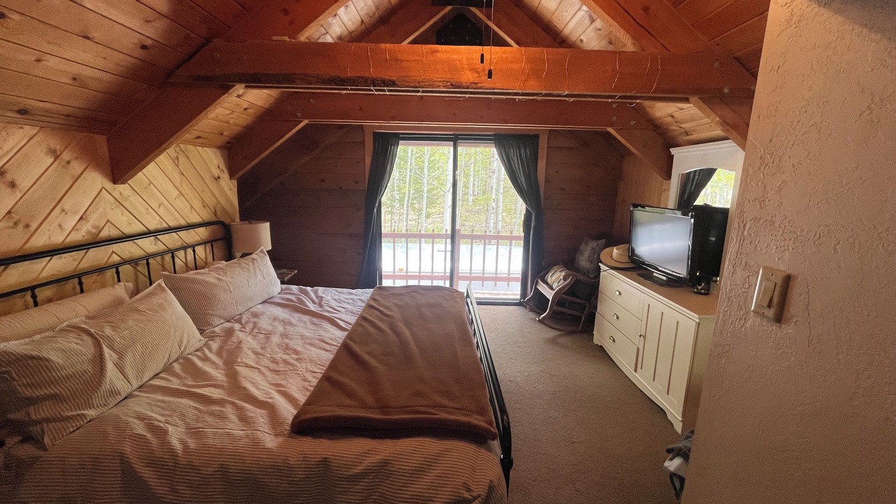Photo of Bedroom in Star Valley Ranch