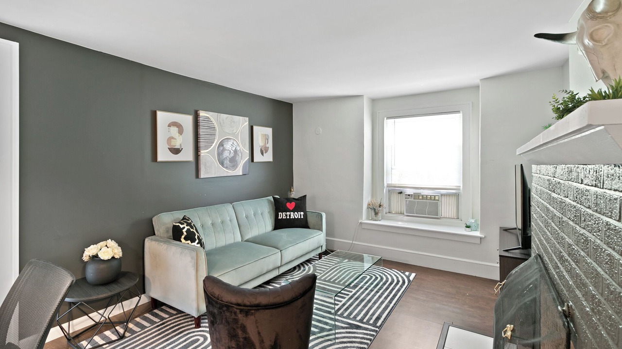 Photo of Livingroom in Berkley