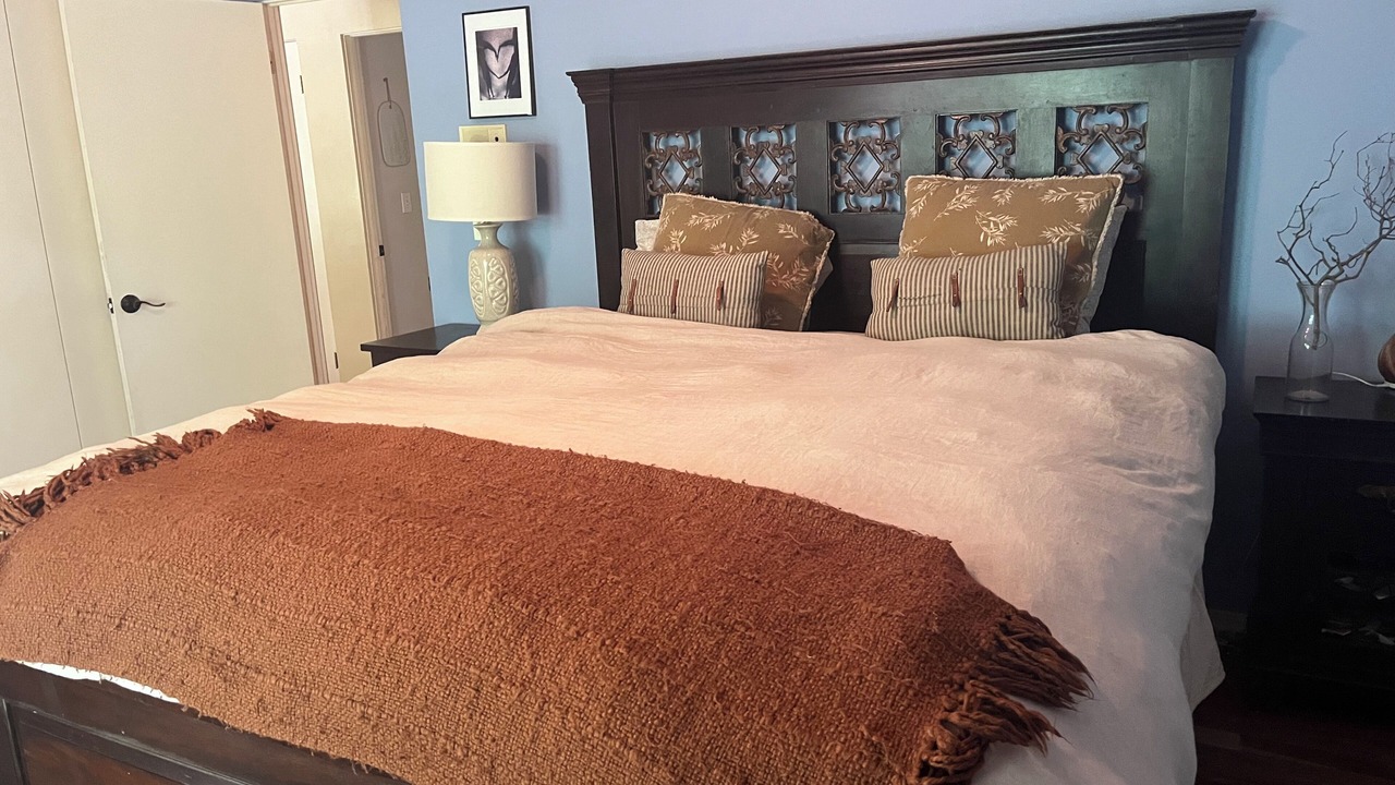 Photo of Bedroom in Upper Rattlesnake