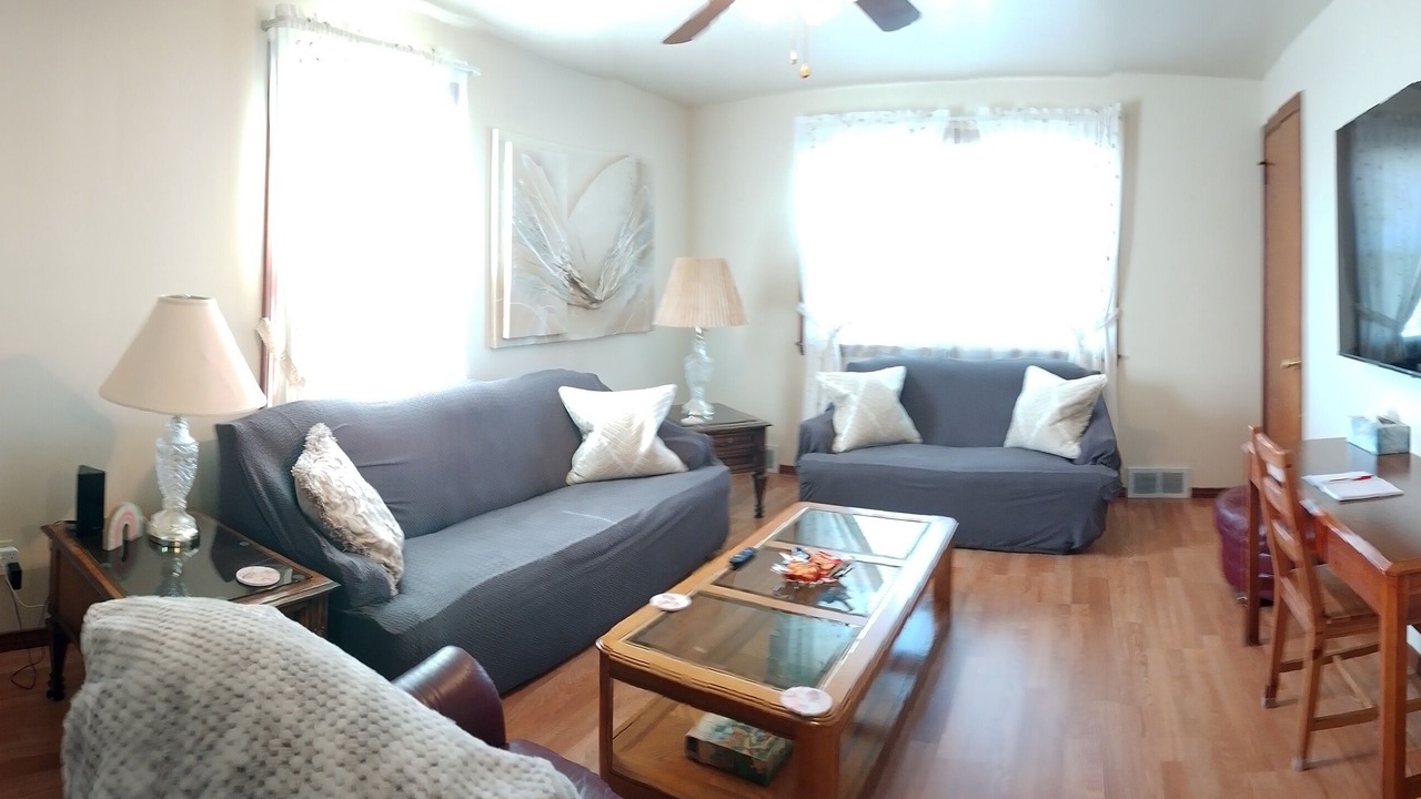 Photo of Livingroom in Youngstown