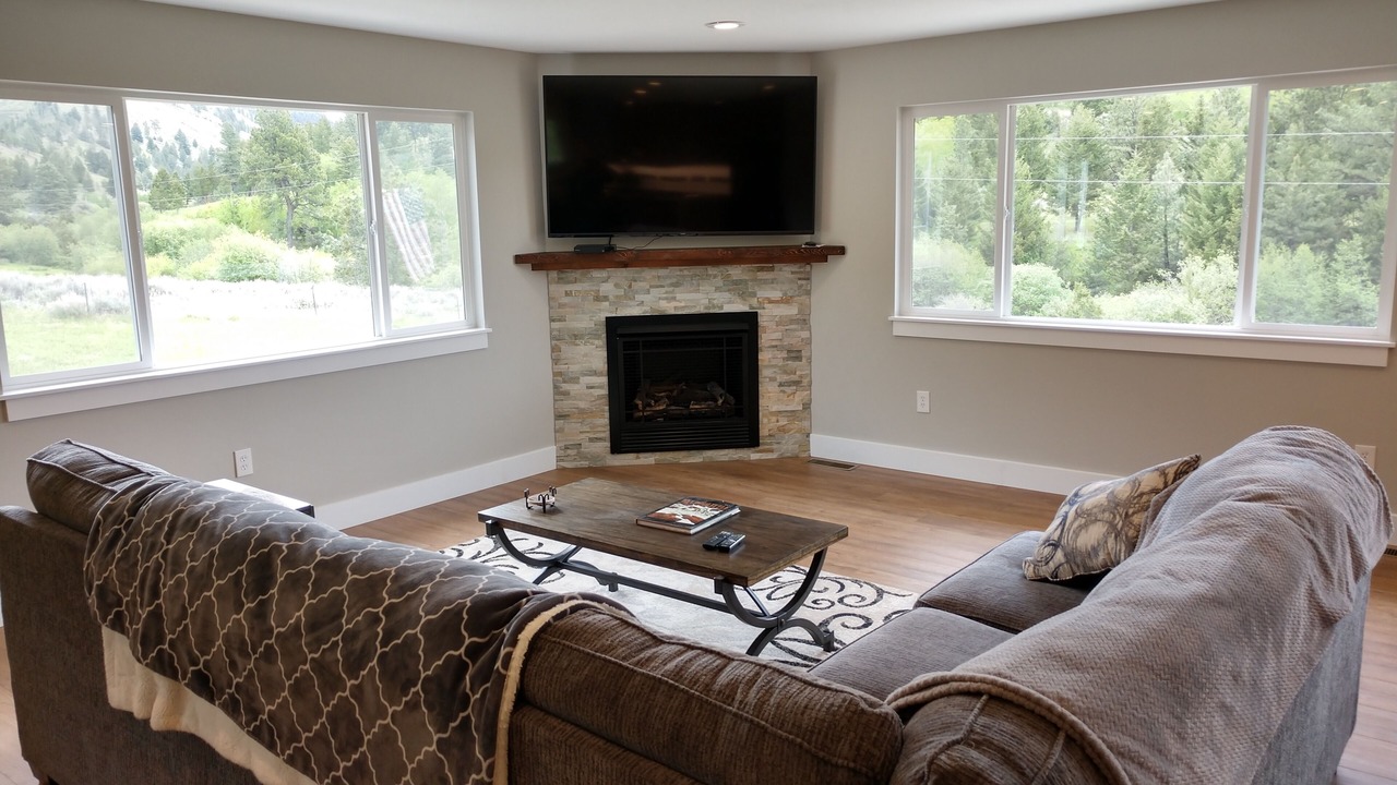 Photo of Livingroom in Broadwater County