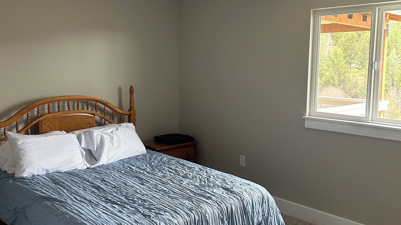 Photo of Bedroom in Broadwater County