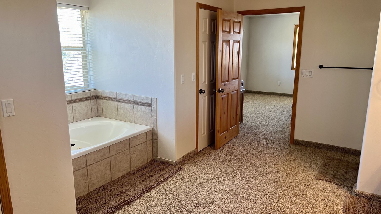 Photo of Bathroom in Lapoint