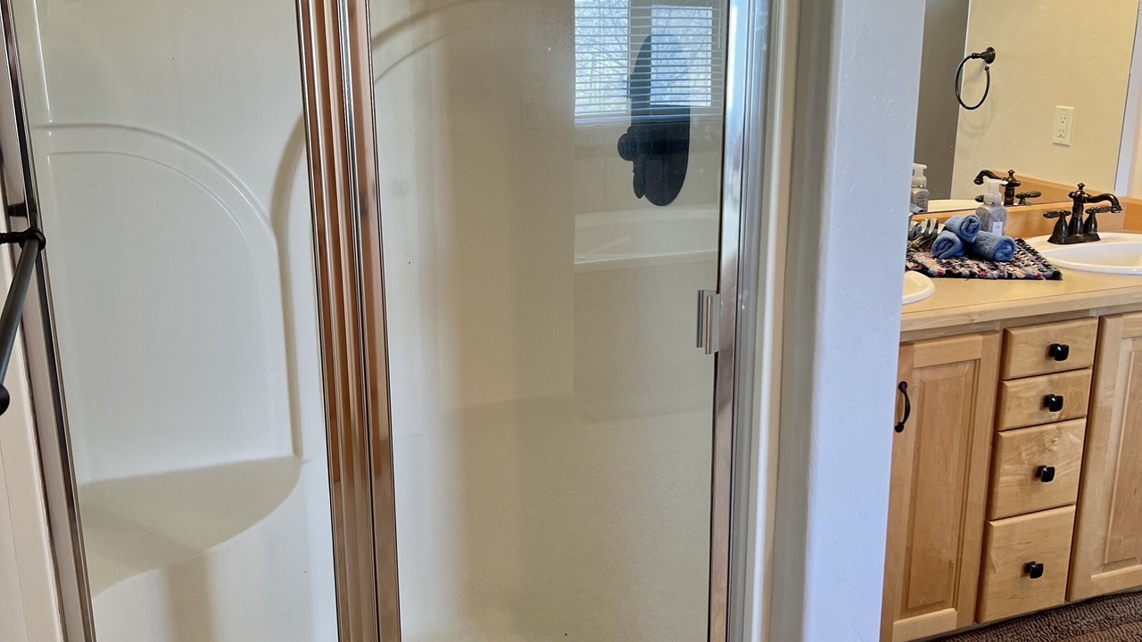 Photo of Bathroom in Lapoint