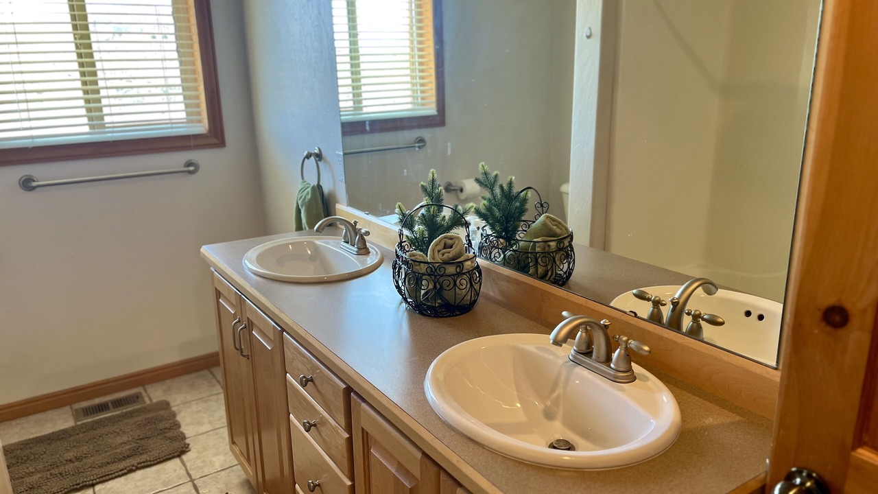 Photo of Bathroom in Lapoint