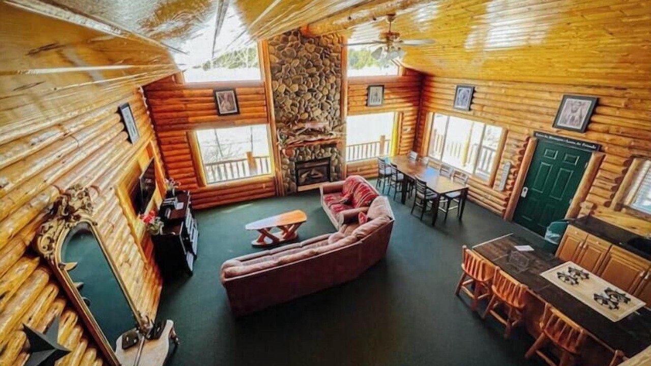Photo of Livingroom in Last Chance