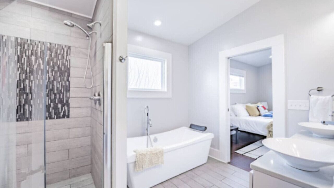 Photo of Bathroom in Fountain Square