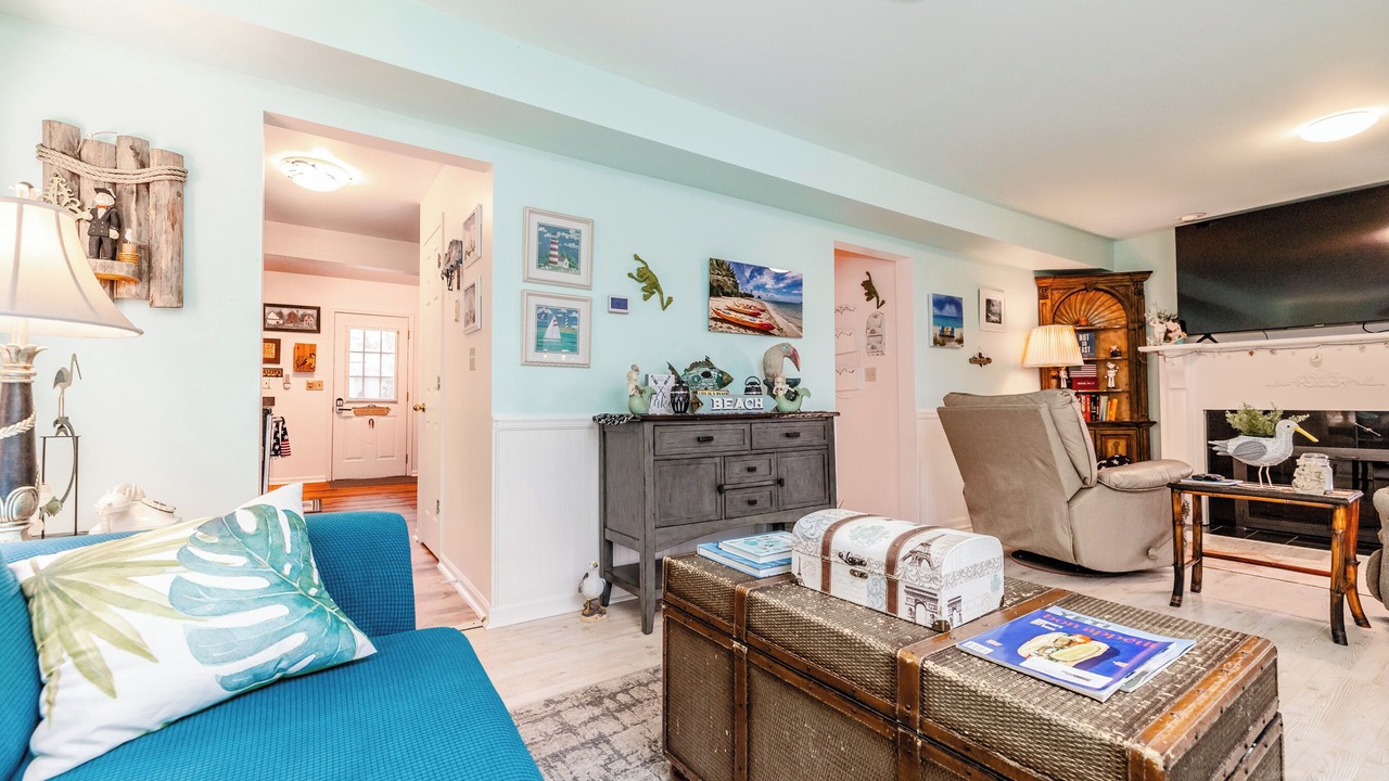 Photo of Livingroom in Cedar Lake