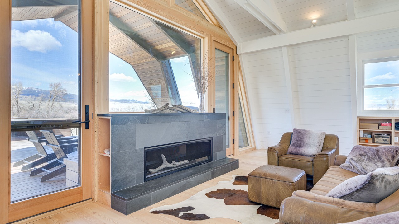 Photo of Livingroom in Whitehall