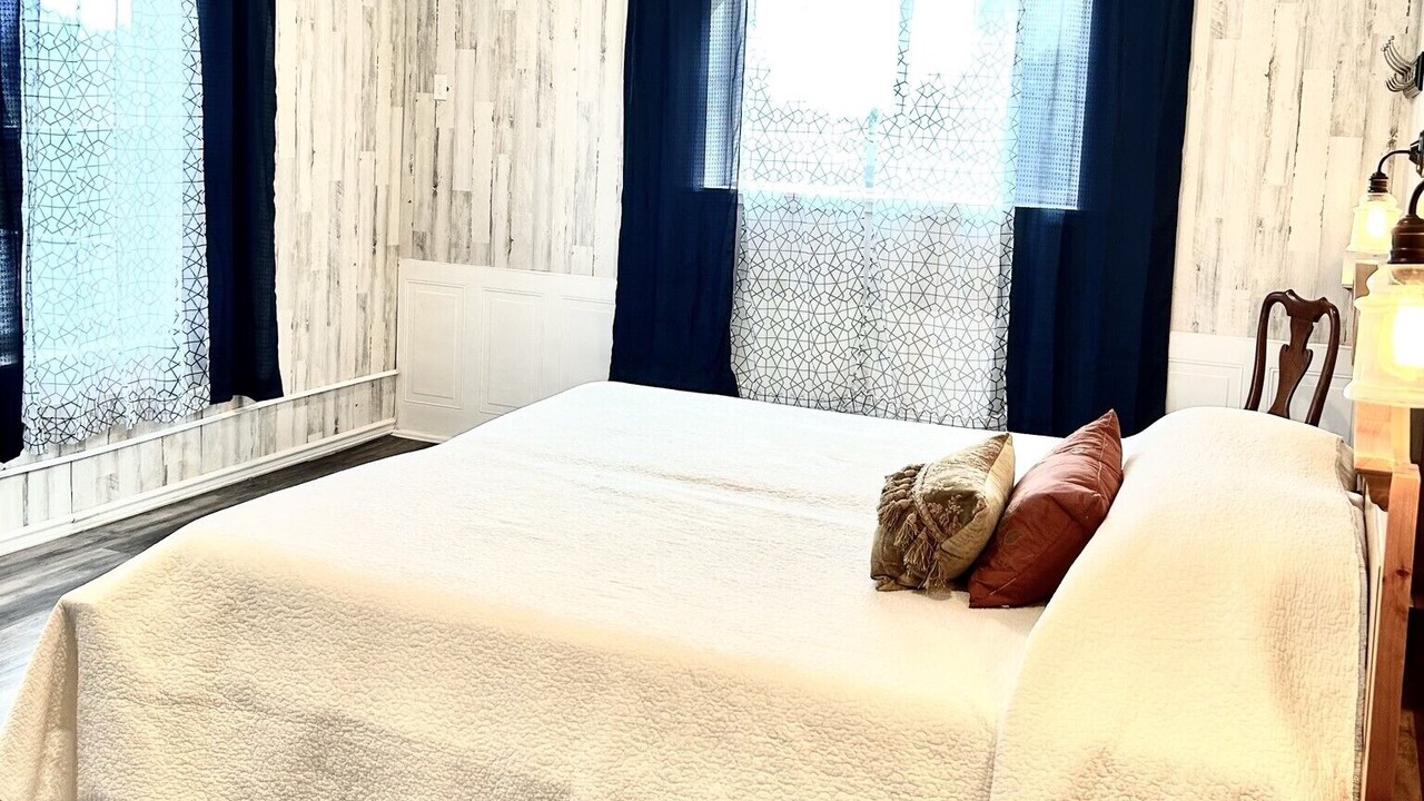 Photo of Bedroom in Hayden Lake