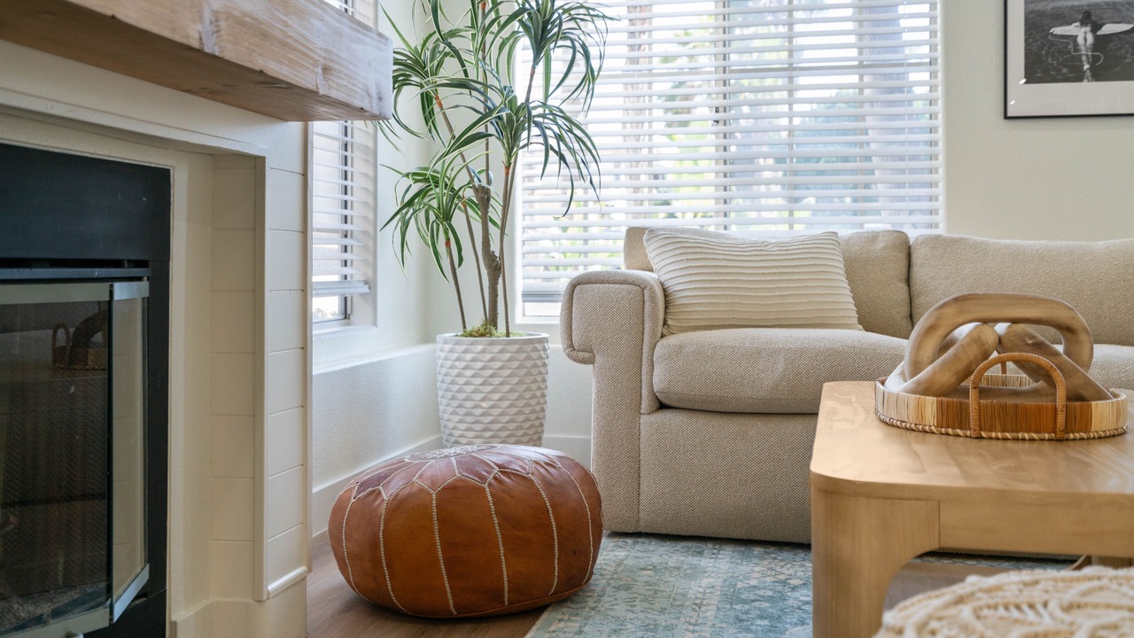 Photo of Livingroom in Crown Point