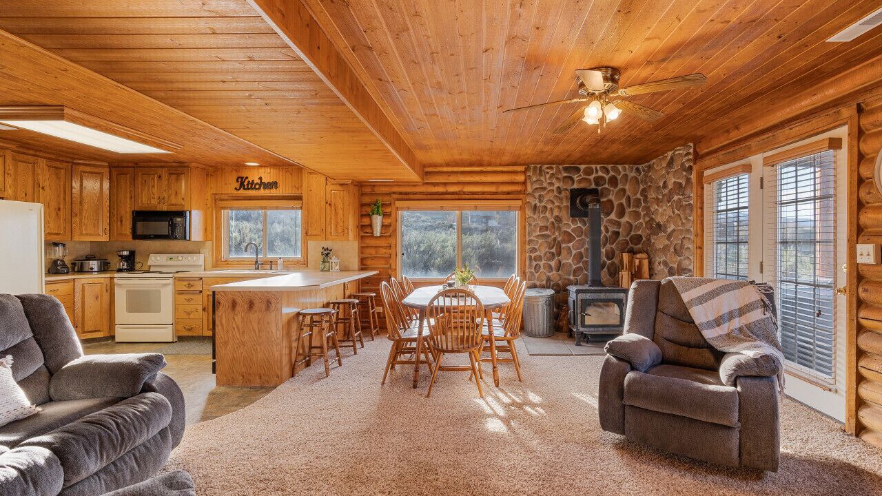 Photo of Livingroom in Sweetwater