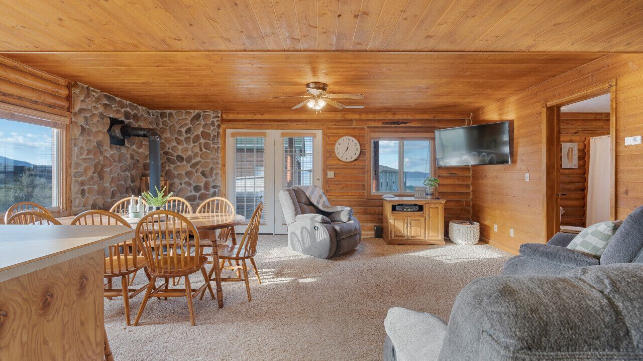 Photo of Livingroom in Sweetwater