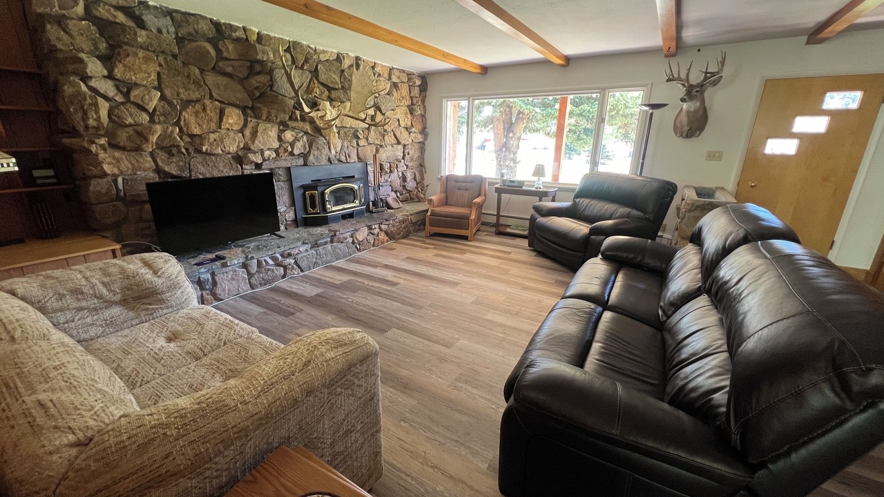 Photo of Livingroom in Wolf Creek