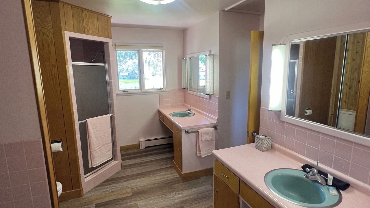 Photo of Bathroom in Wolf Creek