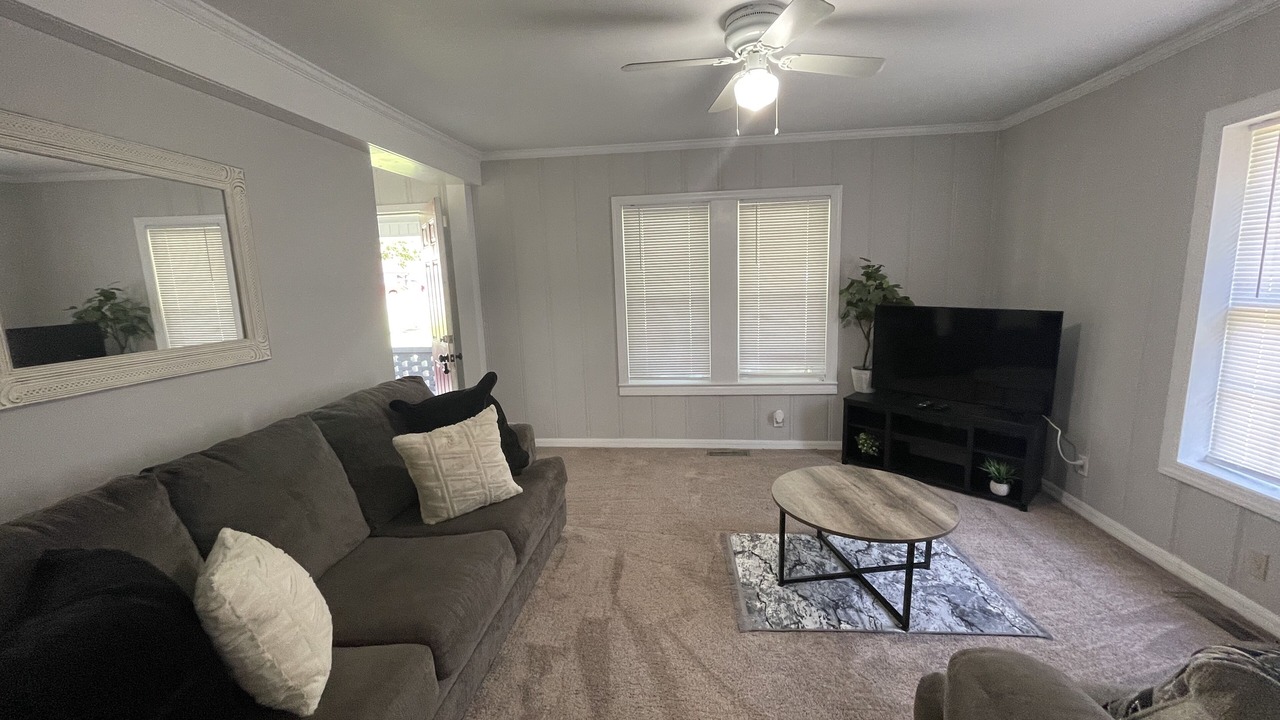 Photo of Livingroom in Huntsville