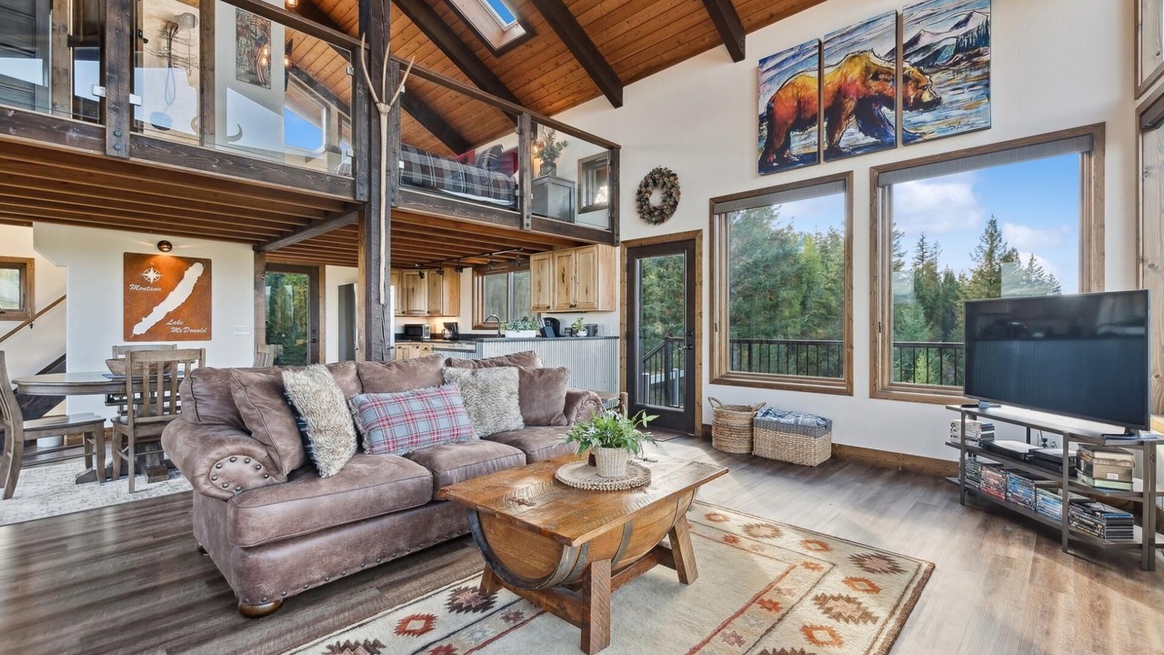 Photo of Livingroom in Whitefish