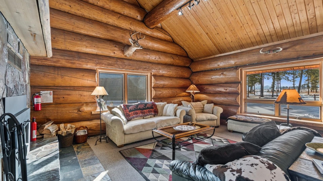 Photo of Livingroom in Whitefish