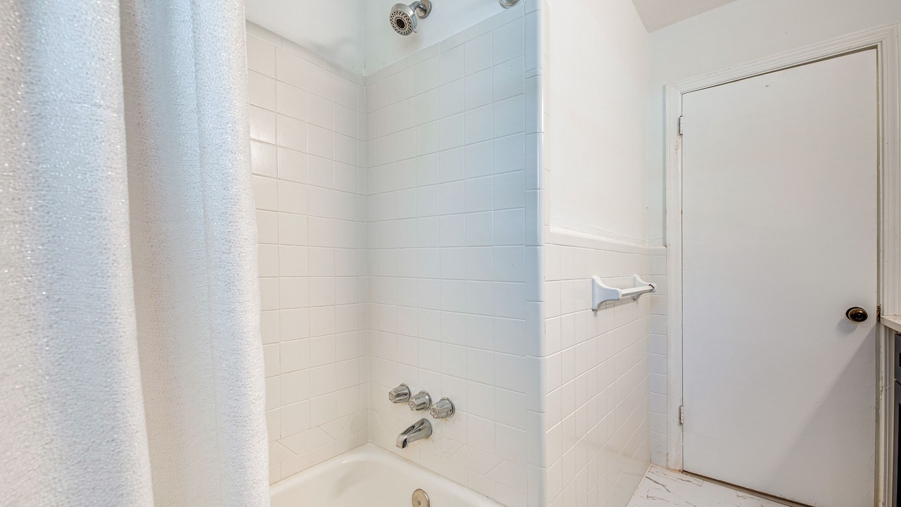 Photo of Bathroom in Collier Heights