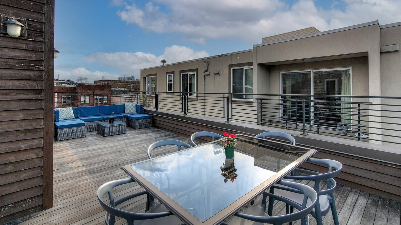 Photo of Outdoor in Lower Queen Anne