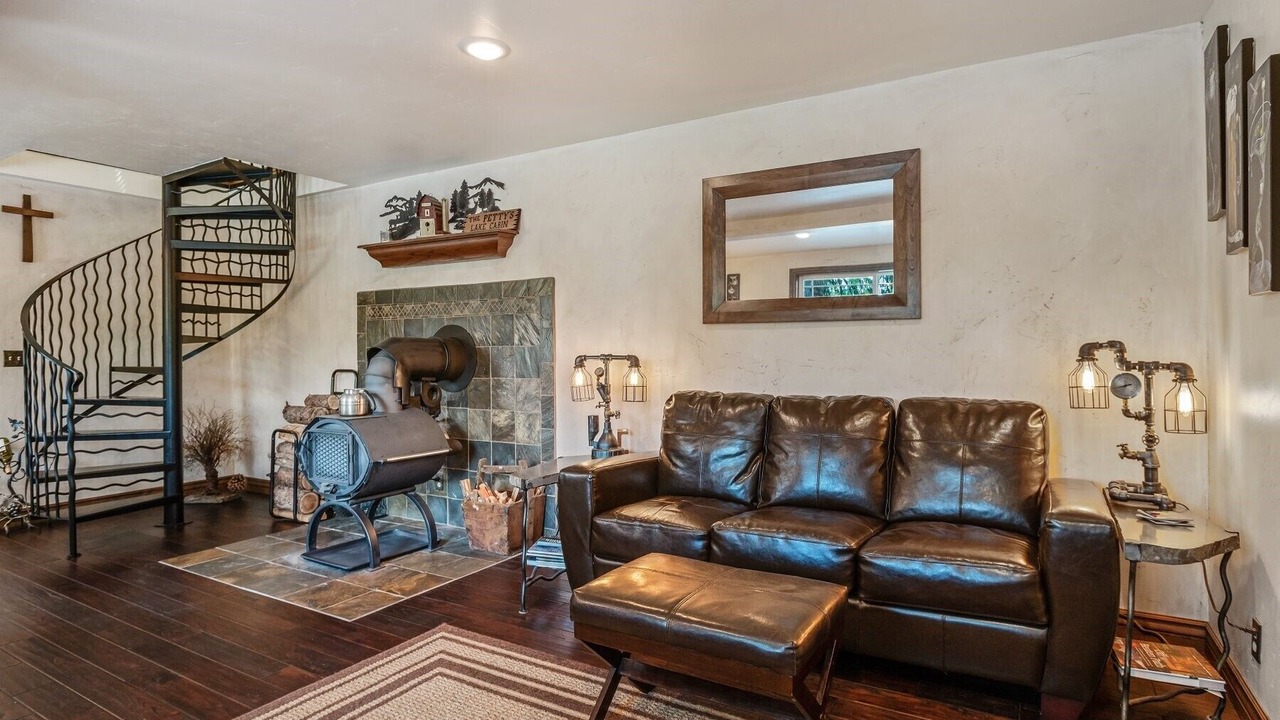 Photo of Bedroom in Athol