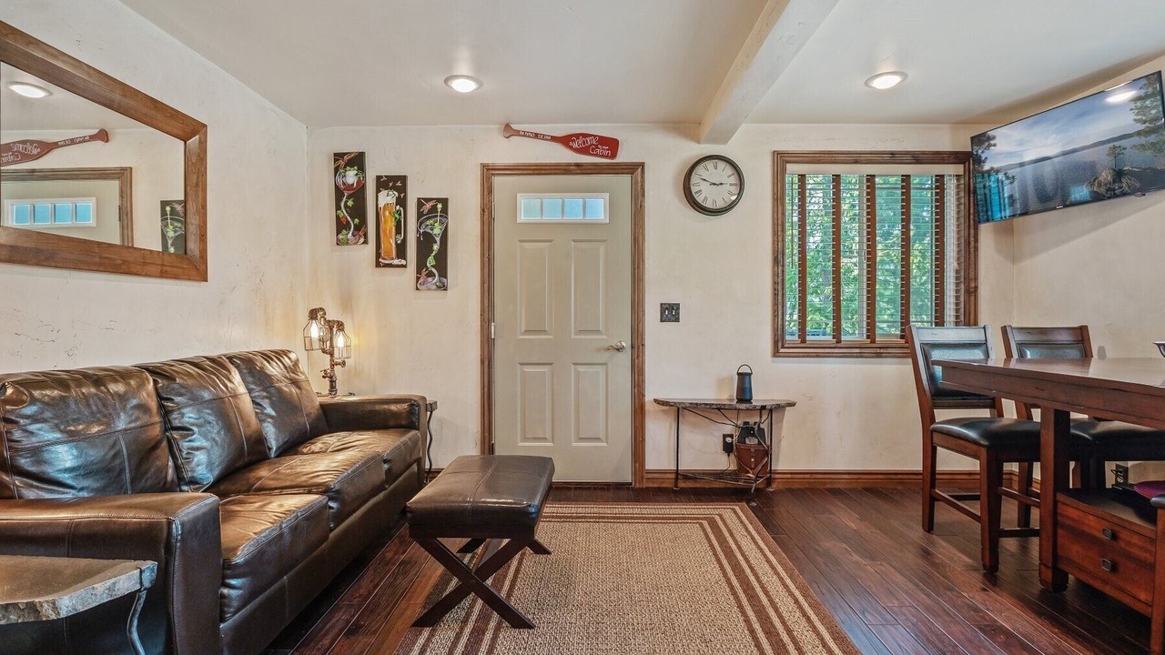 Photo of Livingroom in Athol