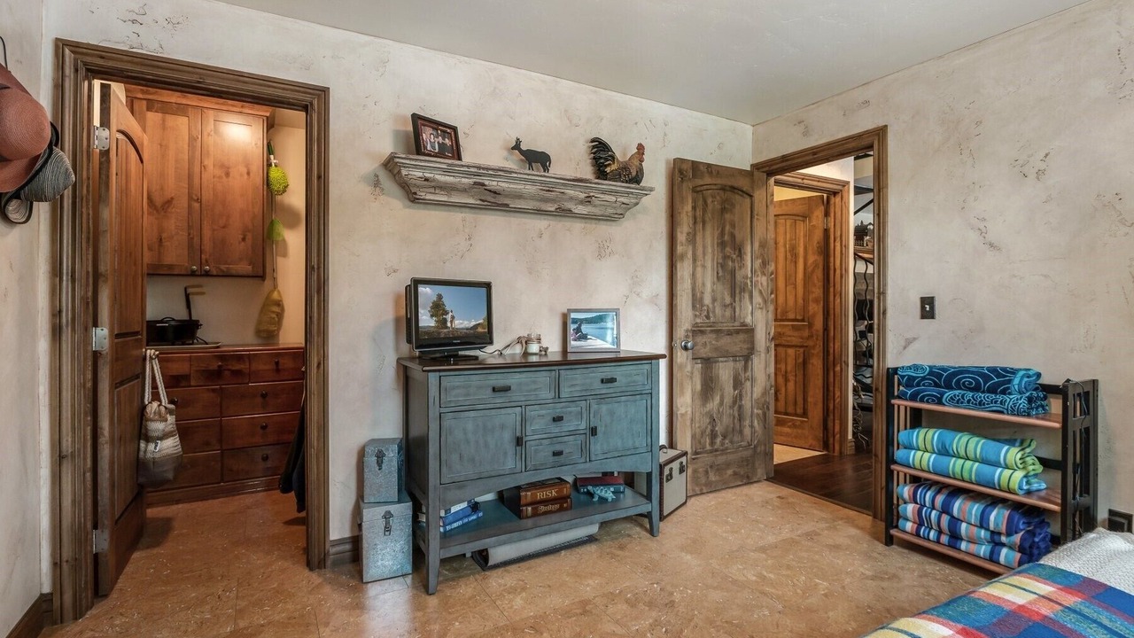 Photo of Bedroom in Athol